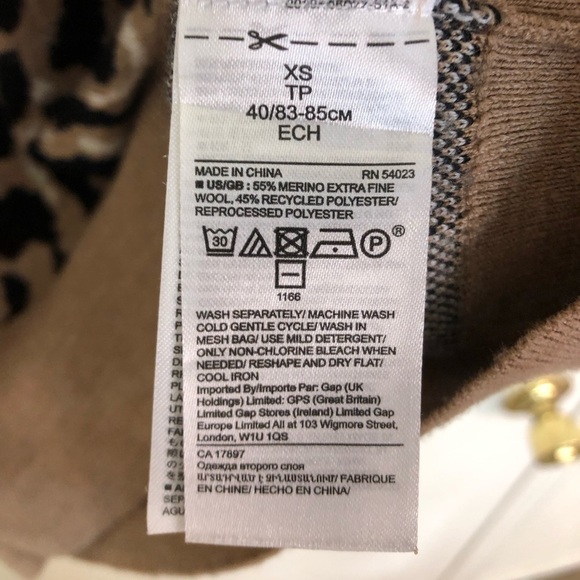 Banana Republic Leopard Merino Wool Blend V-Neck Sweater Women’s Size XS - Picture 10 of 10